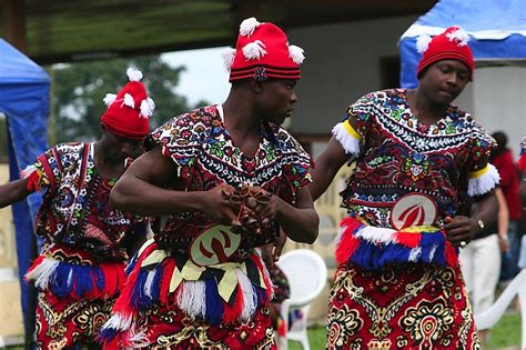  Dances With the Wind!  A Peek into the Magical World of Ancient Nigerian Folklore.