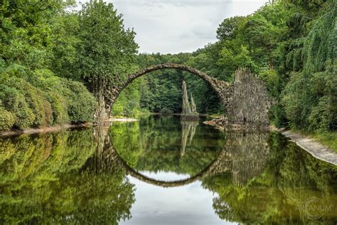  The Devil's Bridge: A Tale of Greed, Faith, and an Unlikely Alliance!